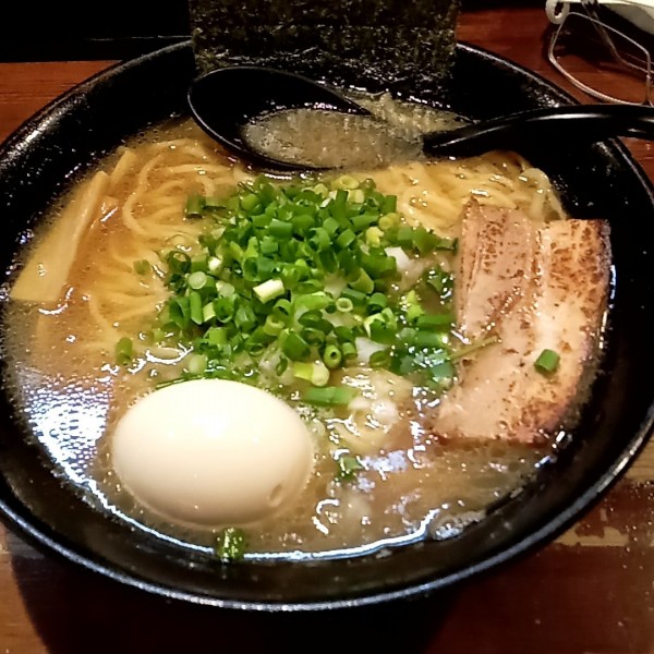 「味玉鶏白湯(950円)大盛(100円)」@麺屋 よじむの写真