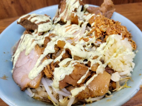 「まぜそば改+豚(野菜少なめ、その他全部)」@ラーメン二郎 池袋東口店の写真