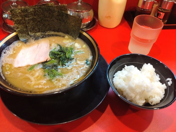 「朝ラーメン(６８０円)」@横浜家系ラーメン 志田家 蒲田店の写真