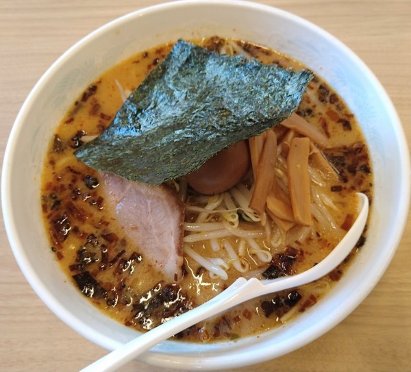 「みそラーメン 810円」@ラーメン中華食堂 新世 出来野店の写真
