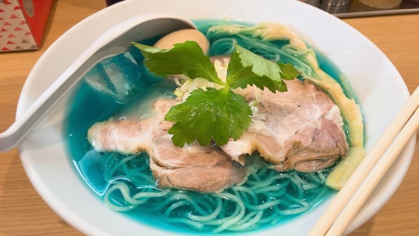 「限定 マリンブルーの風に抱かれて〜2023夏〜」@らーめんよっちゃん（仮）の写真