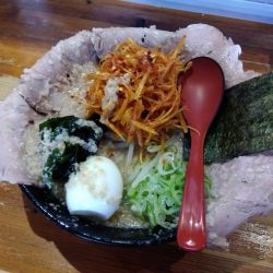 コテ辛ネギ味噌チャーシューメン＋からあげセット