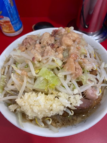 「小豚入り」@ラーメン二郎 生田駅前店の写真