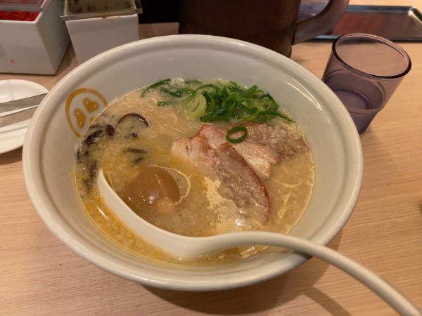 「味玉ラーメン」@TOKYO 豚骨 BASE MADE by 博多一風堂 ecute品川サウス店の写真