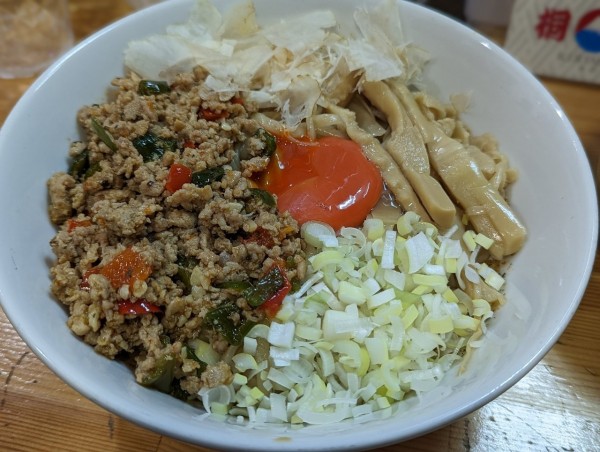 「限定試作ガパオのまぜそば」@らーめん 桐麺 本店の写真