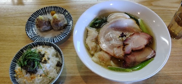 「特製塩そば、名物焼売、煮干し出汁茶漬け」@麺 㐂色の写真