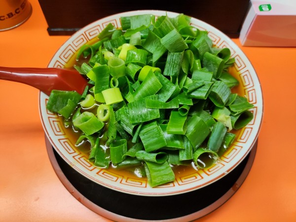 「中華そば（小）　ネギ大盛」@麺屋7.5Hz+ 梅田店の写真