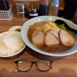 ラーメン大盛+100円(二倍340g)かため・ランチライスセット