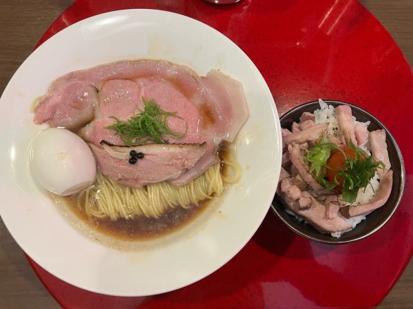 「鴨とカシスの中華そば」@RaMen TOMO TOKYOの写真