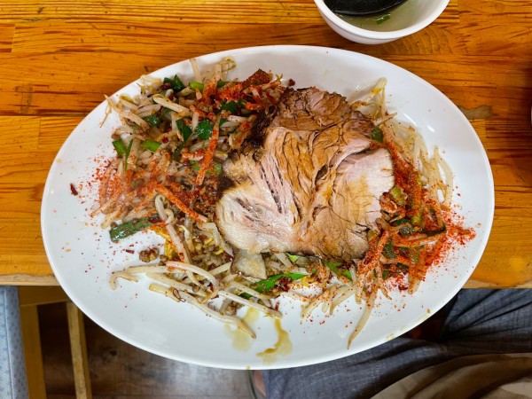 「皿台湾　チャーシュー　大盛り」@人生餃子の写真