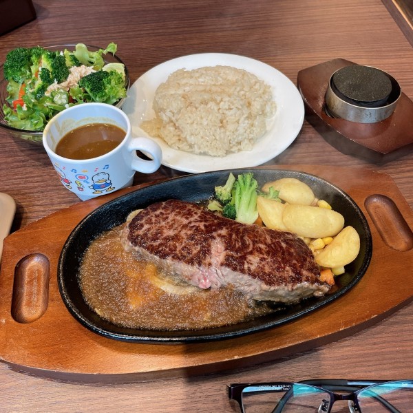 「ベジカレースープ」@ステーキ宮 横浜西口エキニア店の写真