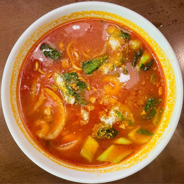 「辛口ガーリックトマトラーメン」@馬鹿旨の写真