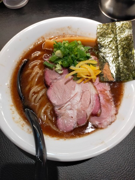 「豚骨魚介蕎麦」@百合の咲く場所の写真