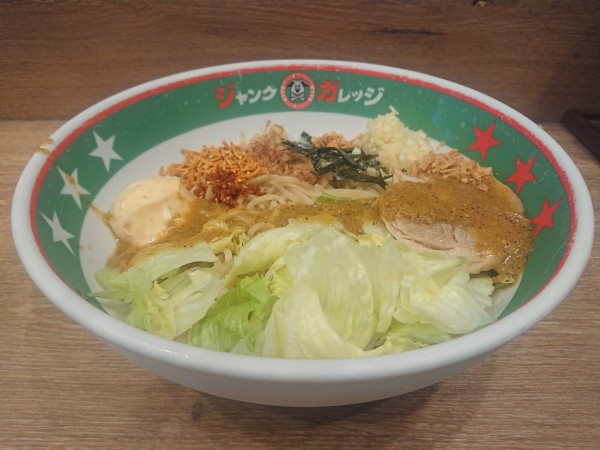 「冷やしまぜそば」@ジャンクガレッジ 大宮駅前店の写真