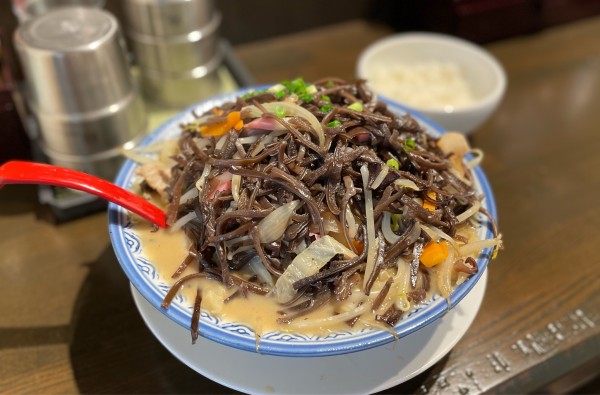 「ちゃんぽん¥1100、キクラゲ¥150、半ライス¥0」@伊万里ちゃんぽん 新橋店の写真