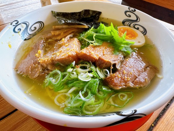 「ゆず塩らー麺」@岬らーめんの写真