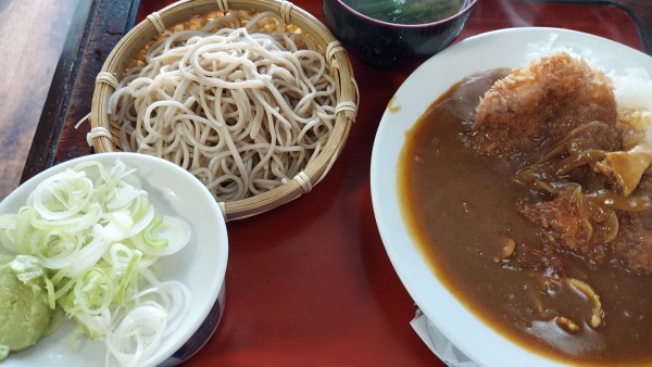 「ランチもり蕎麦と鳥かつカレーセット 800円」@寿美吉の写真
