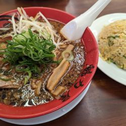 京都漆黒ラーメン+チャーハン大盛
