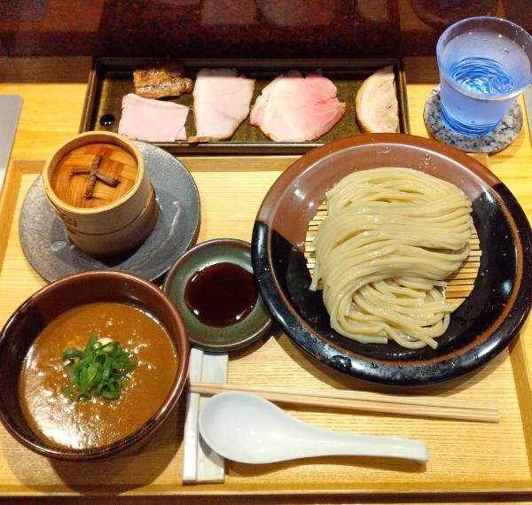 「つけめん(中) 1500円＋特選全部のせ(焼売) 1200円」@中華蕎麦 とみ田の写真