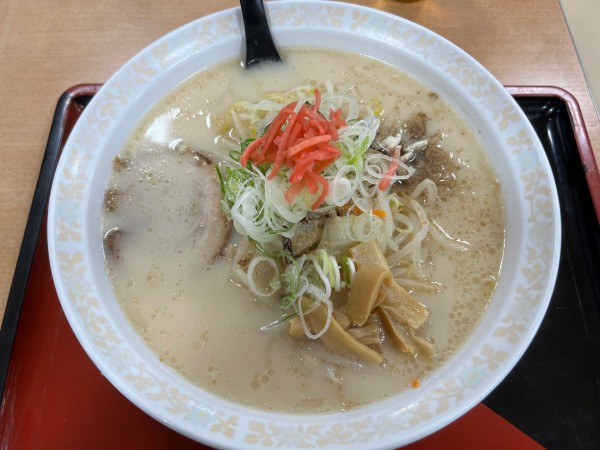 「とんこつらーめん（大盛）」@ホテーフーヅ 伊那店の写真