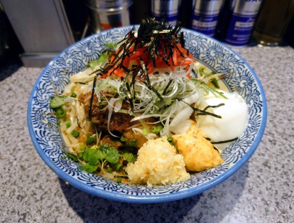 「限定 牛すじ混ぜ混ぜ 並盛+おい飯」@ラーメン宮郎の写真