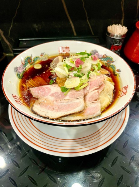 「特選醤油noodle」@トーキョーニューミクスチャーヌードル 八咫烏 CHIKARABOの写真