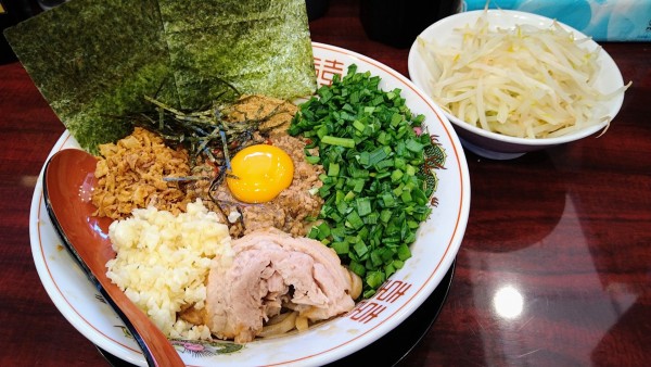 「小 台湾まぜそば＋ニラ・海苔(サービス)」@ぶっ豚 向ヶ丘遊園店の写真