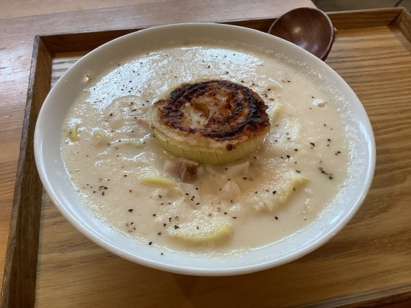 「玉ねぎポタージュラーメン」@ふるさとゴハン食堂の写真