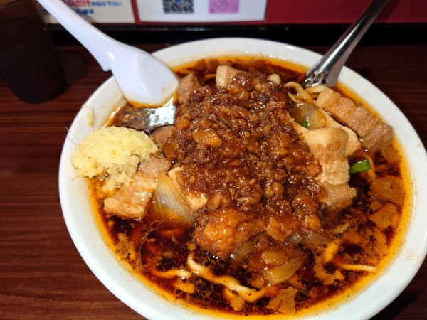 「スタ満そば 900円　背脂＋生姜」@元祖スタミナ満点らーめん すず鬼 熊谷うえちゃん店の写真