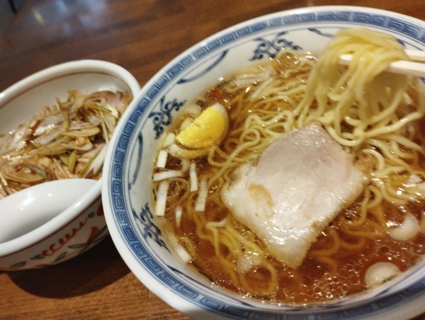 「ランチ チャーシュー丼とラーメン(880)」@興昌の写真