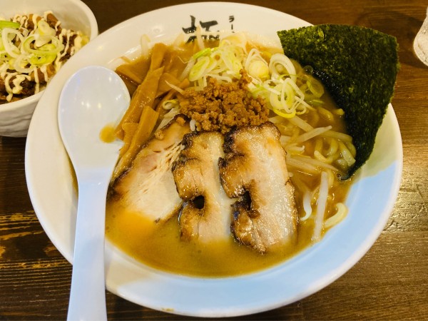 「きわみみそらーめん(太麺)＋チャーシュー飯」@ラーメン堂 極の写真