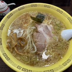 大盛中華麺　細麺　900円