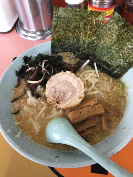 「みそラーメン　700円」@ラーメンショップ 東大室店の写真