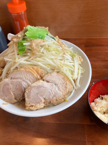 「ミニ　野菜　脂　ニンニク別皿」@自家製麺まる太の写真