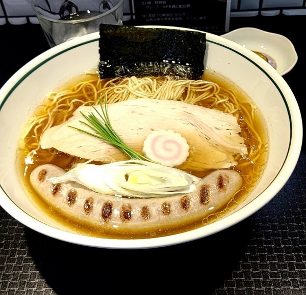 「東京クラッシックソーセージラーメン1100円」@東京麺人の写真