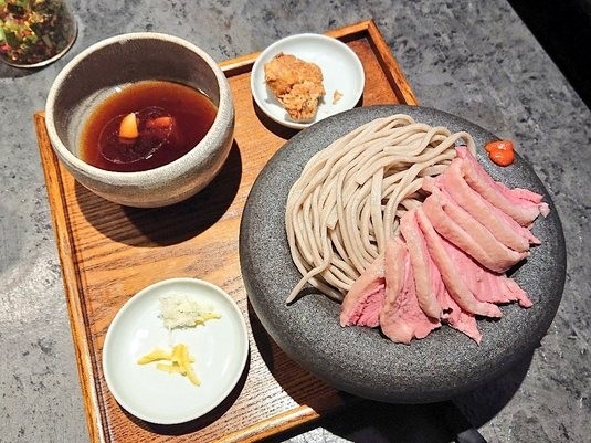 「塩鴨のつけSOBA(肉増し)、かしわ天」@BASOの写真
