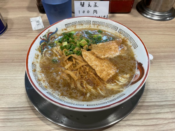 「ラーメン (白) + 替え玉」@鯨人の写真