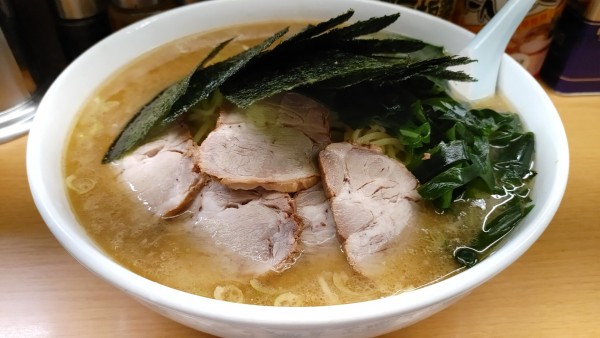 「ジャンボラーメン（5玉）￥2,500➡完飲完食で無料」@なかむら屋の写真