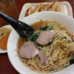 24時間 餃子酒場 青物横丁店の画像