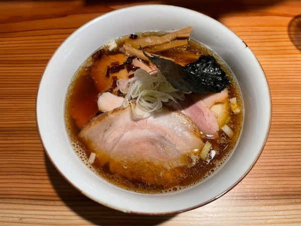 「特製醤油(手揉み麺) ¥1250」@らぁめん鴇の写真