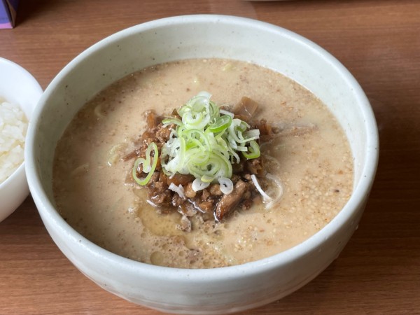 「白胡麻担々麺」@ぐうぐうマンモスの写真