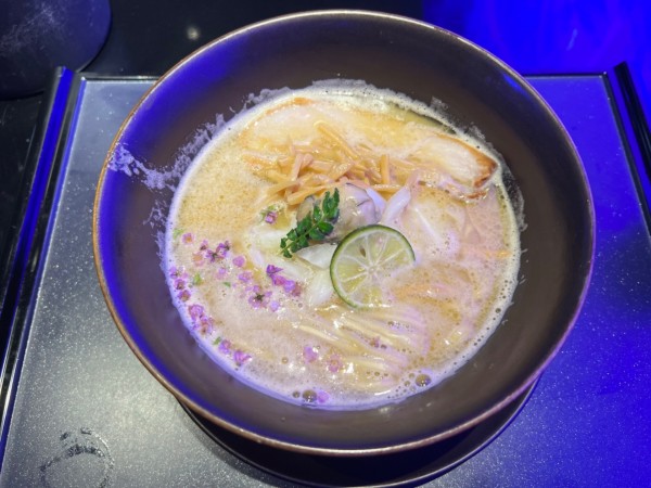 「牡蠣白湯『 koeru』並 1000円」@NEXT□の写真