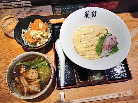 「本日の創作つけ麺「兵庫県明石江井ヶ島産 鬼鯵」」@ラーメン 巌哲の写真