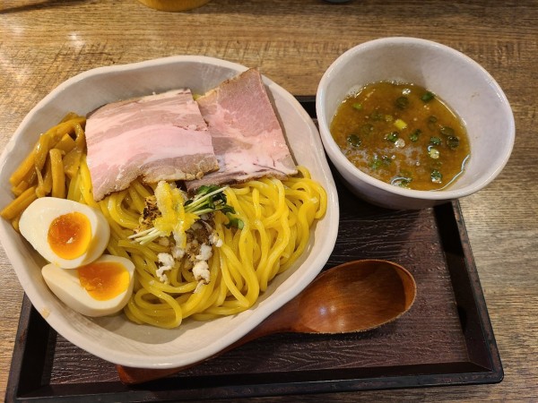 「つけ麺(濃厚、醤油)+味玉」@狐狸丸の写真