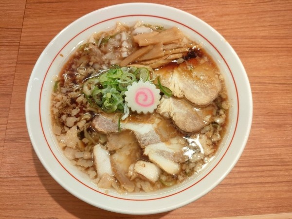 「背脂醤油チャーシュー麺」@麺屋すえよしの写真