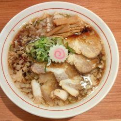 背脂醤油チャーシュー麺