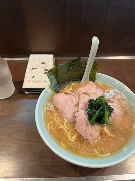 「チャーシュー麺中盛、硬め濃いめ」@横浜らーめん 本牧家 横須賀店の写真
