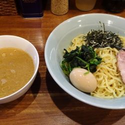 つけ麺 大盛（850円）＋味付け卵（100円）