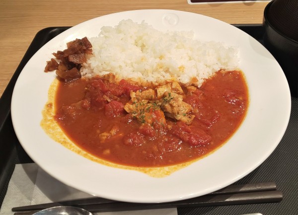 「ゴロゴロチキンのトマトカレー」@松屋 江戸川橋店の写真