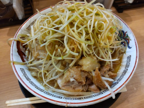 「小ラーメン＋ネギ」@ラーメン豚山 恵比寿店の写真